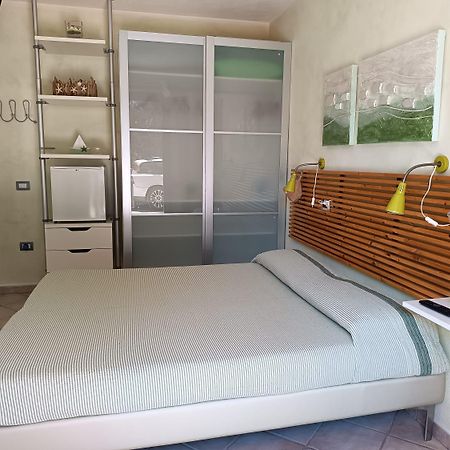 B&B Crisalide Ла Мадалена Екстериор снимка