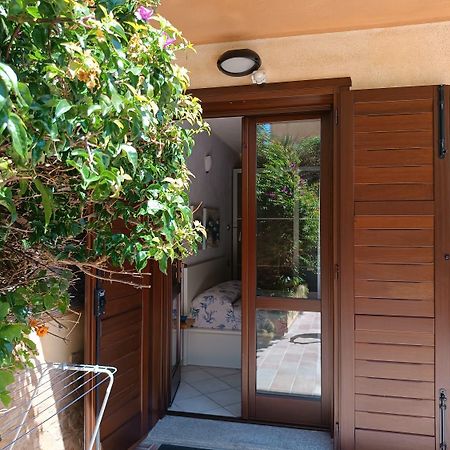 B&B Crisalide Ла Мадалена Екстериор снимка