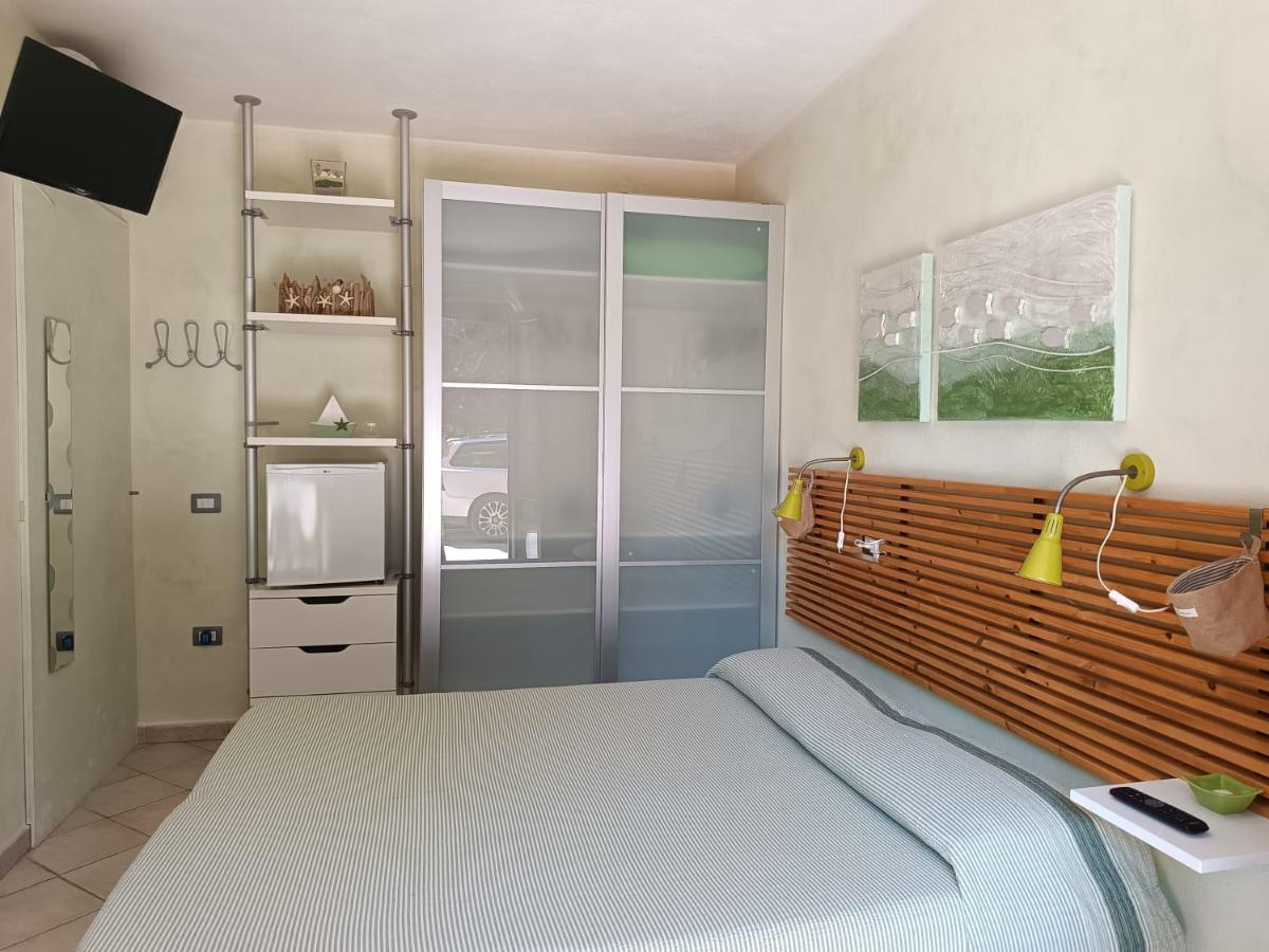 B&B Crisalide Ла Мадалена Екстериор снимка